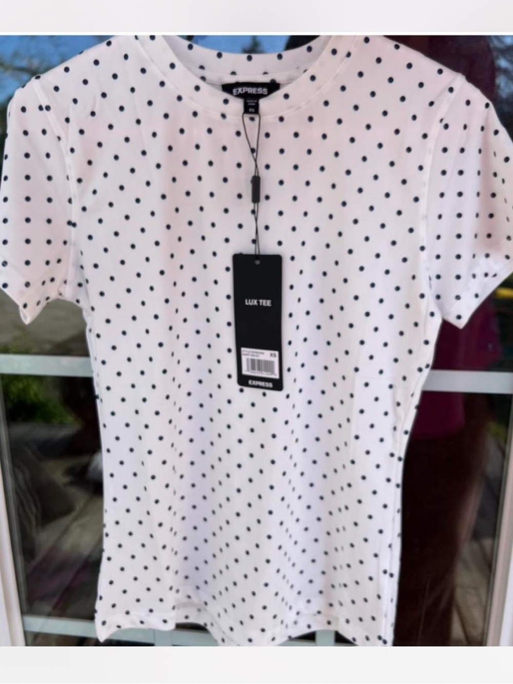 EXPRESS White Lux Tee Fitted - Navy Blue Polka Dots - Womens XS - NWT - stretchy